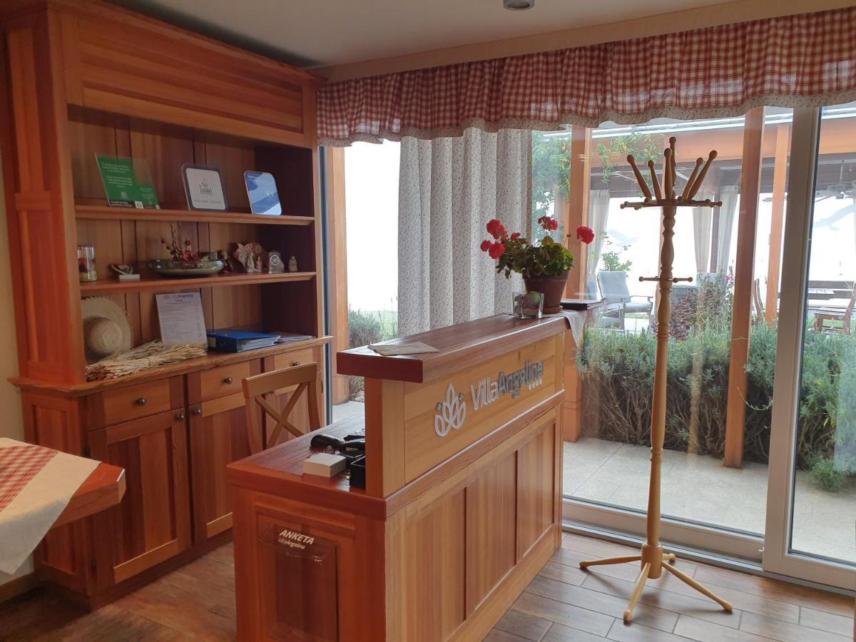 B&B Villa Angelina 로가스카슬라티나 외부 사진
