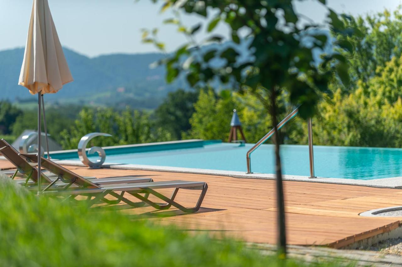B&B Villa Angelina 로가스카슬라티나 외부 사진